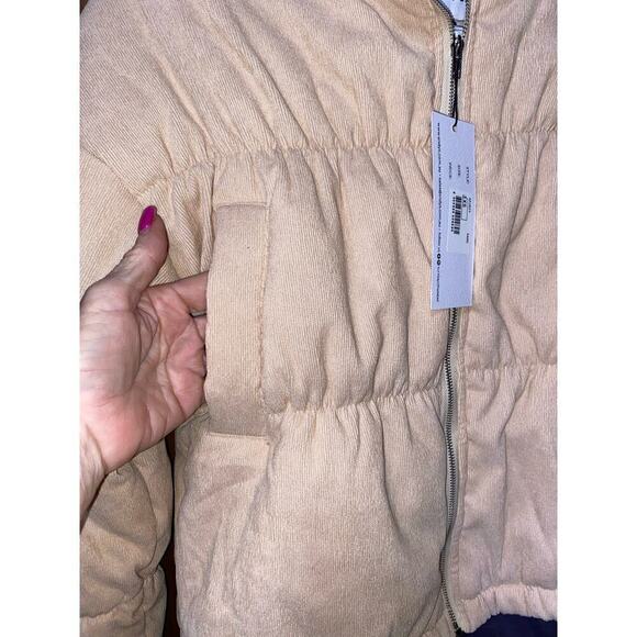 Sndy corduroy puffer jacket size 2 beige two pockets in front warm comfo… - Picture 4 of 7